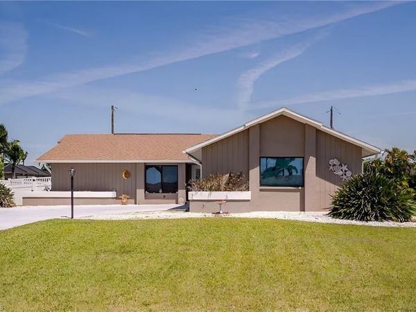 203 SE 43rd TER, CAPE CORAL, FL 33904