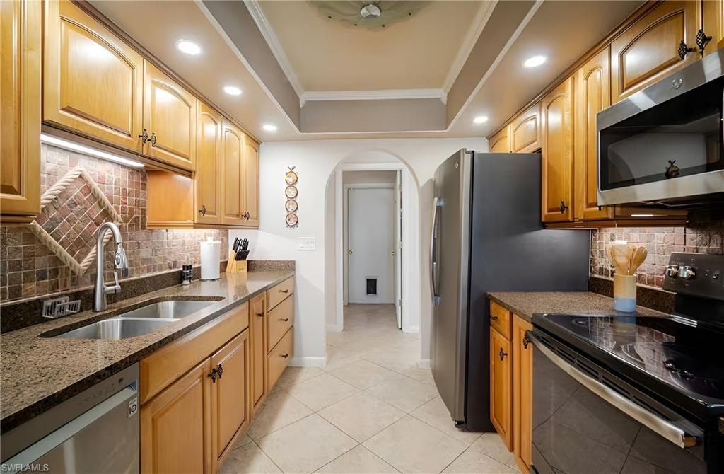 203 SE 43rd Ter, Cape Coral, FL 33904 Photo