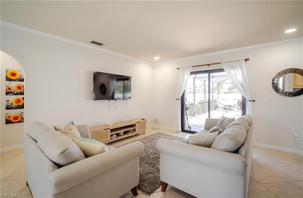 203 SE 43rd Ter, Cape Coral, FL 33904 Photo
