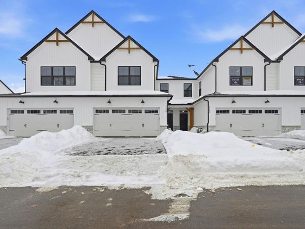 5488 Fawnsbury Court, Powell, OH 43065