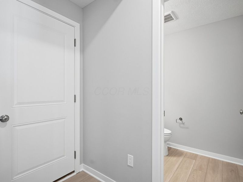 5488 Fawnsbury Court, Powell, OH 43065 Photo 16