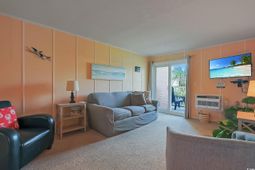 1919 Spring St. photo 4