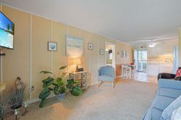 1919 Spring St. photo 4