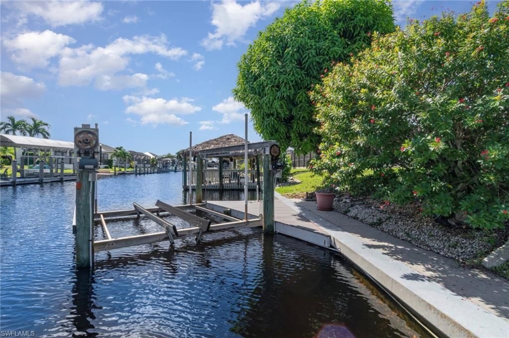 4921 SW 11th Pl, Cape Coral, FL 33914 Photo