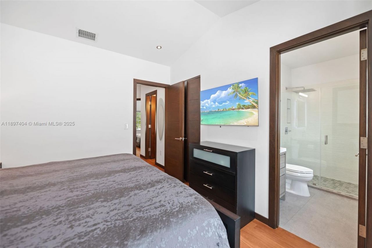 261 Navarre Ave, Unit A-3, Coral Gables, FL 33134 Photo