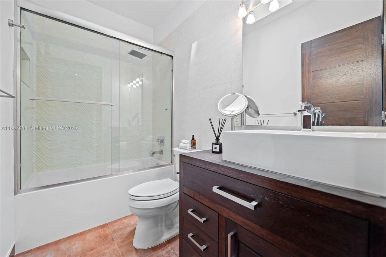 261 Navarre Ave, Unit A-3, Coral Gables, FL 33134 Photo