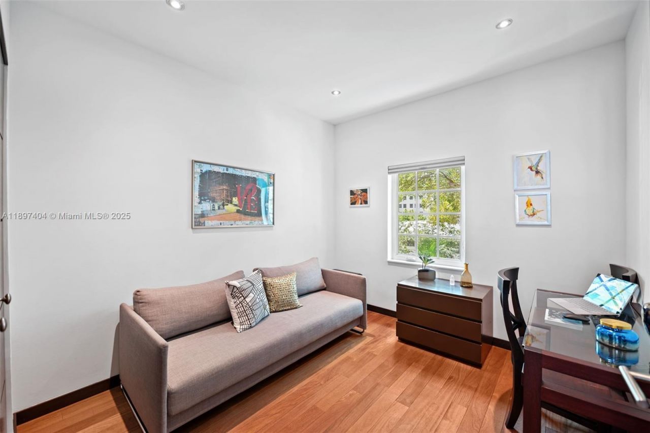 261 Navarre Ave, Unit A-3, Coral Gables, FL 33134 Photo