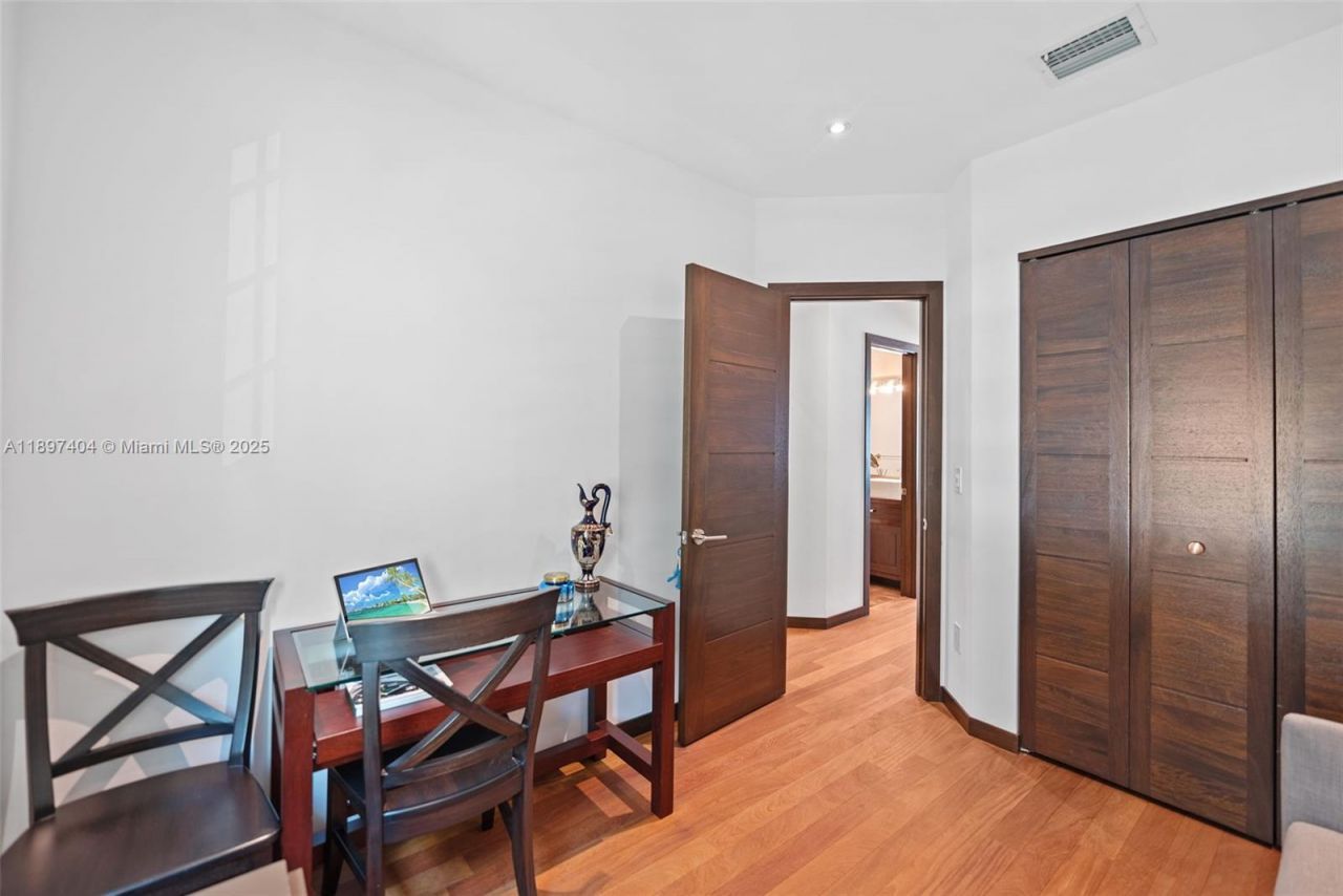 261 Navarre Ave, Unit A-3, Coral Gables, FL 33134 Photo