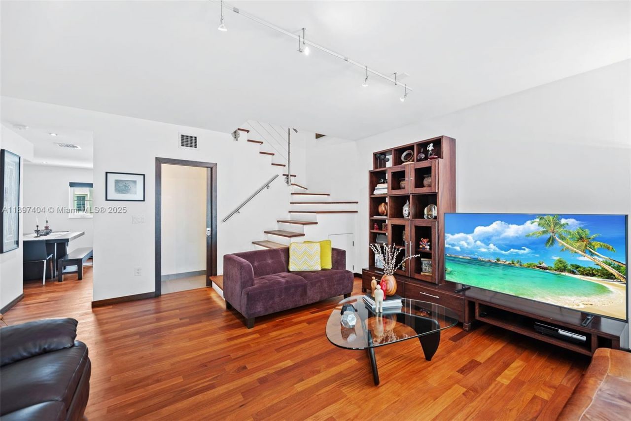 261 Navarre Ave, Unit A-3, Coral Gables, FL 33134 Photo