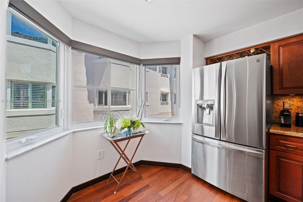 261 Navarre Ave, Unit A-3, Coral Gables, FL 33134 Photo