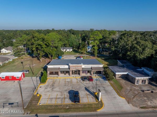 712 S Lewis Street , New Iberia, LA 70560