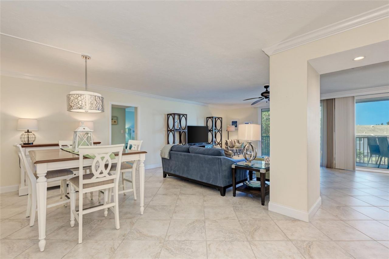 4822 Ocean Boulevard, Unit 2A, Sarasota, FL 34242 Photo