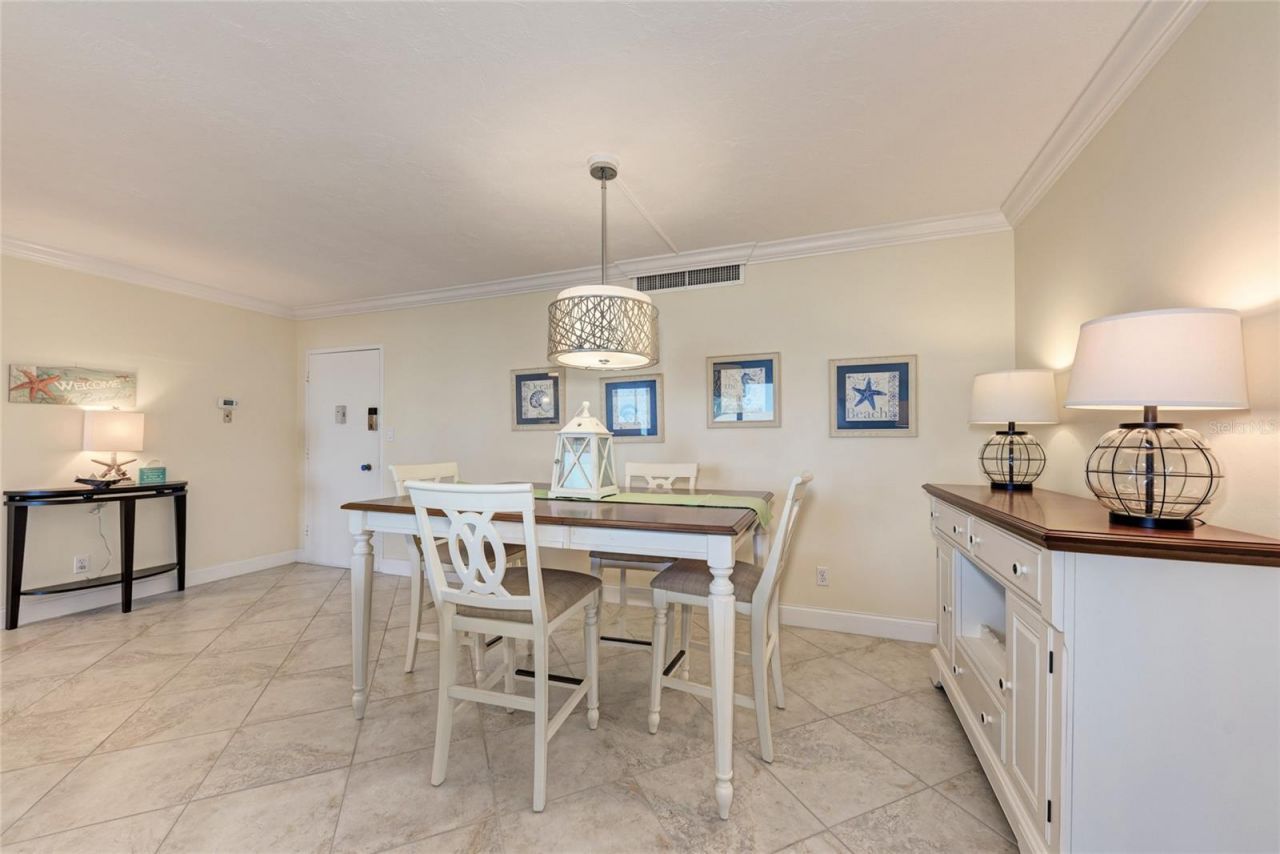 4822 Ocean Boulevard, Unit 2A, Sarasota, FL 34242 Photo