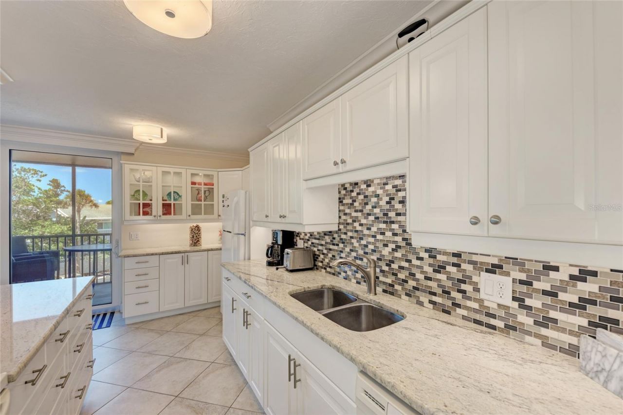 4822 Ocean Boulevard, Unit 2A, Sarasota, FL 34242 Photo