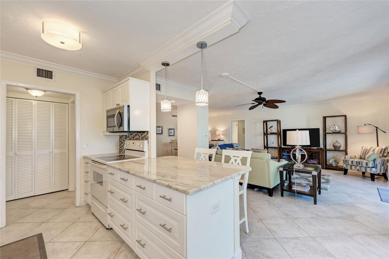 4822 Ocean Boulevard, Unit 2A, Sarasota, FL 34242 Photo