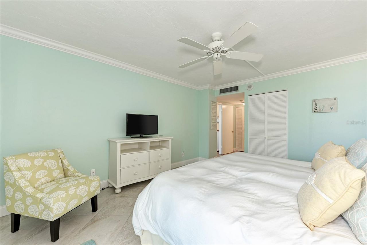 4822 Ocean Boulevard, Unit 2A, Sarasota, FL 34242 Photo