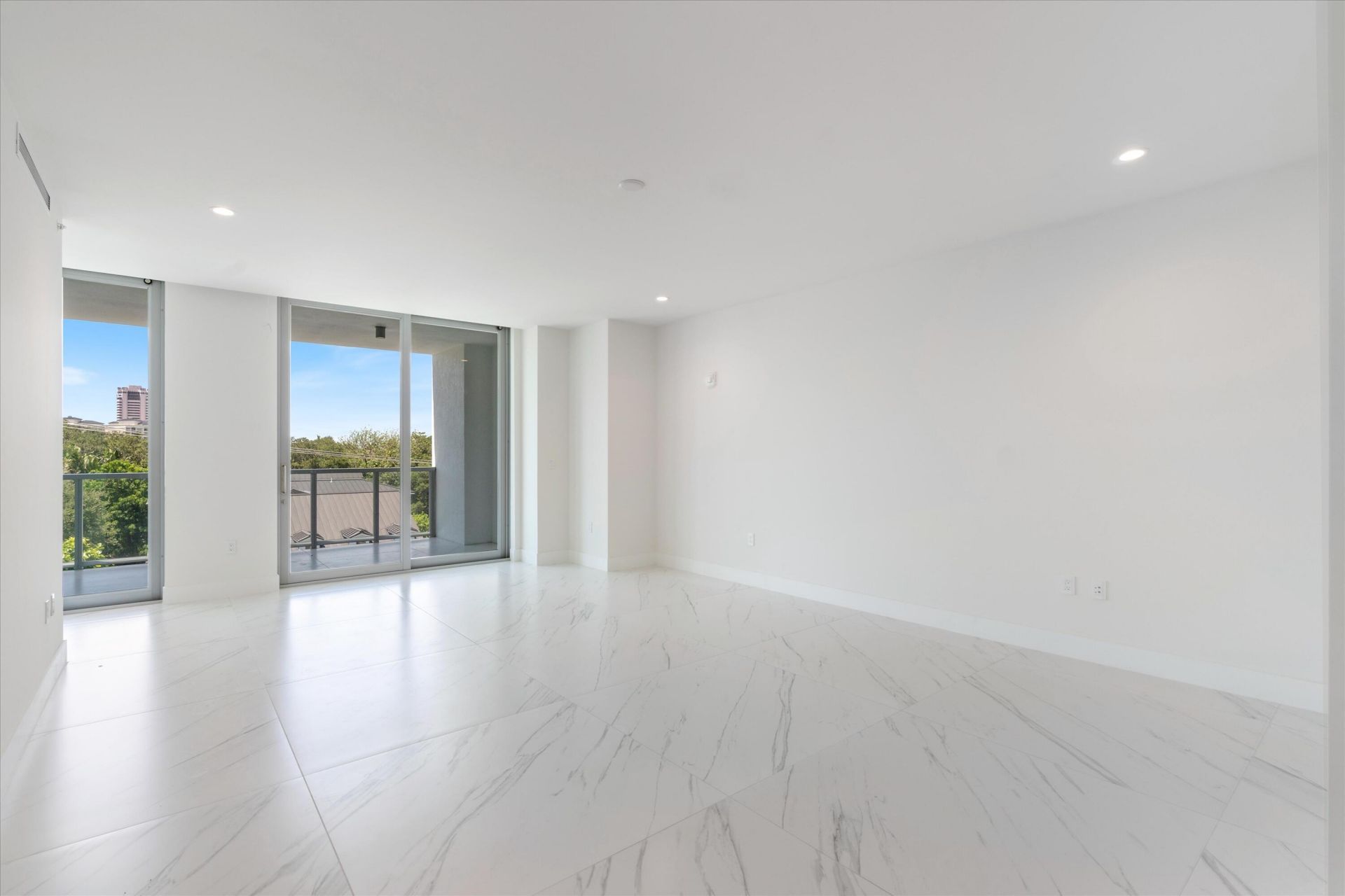 495 E Royal Palm Road, Unit 402, Boca Raton, FL 33432 Photo