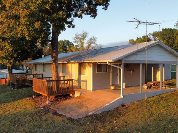 26314 County Road 322 , Pittsburg, MO 65724