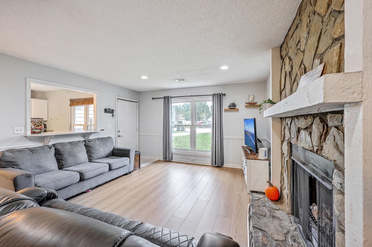 1841 Sundancer Lane Photo 6