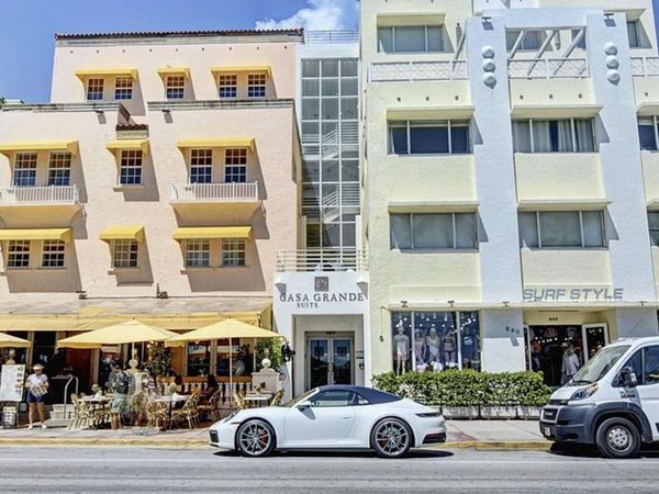 834 Ocean Drive, Unit 406, Miami Beach, FL 33139