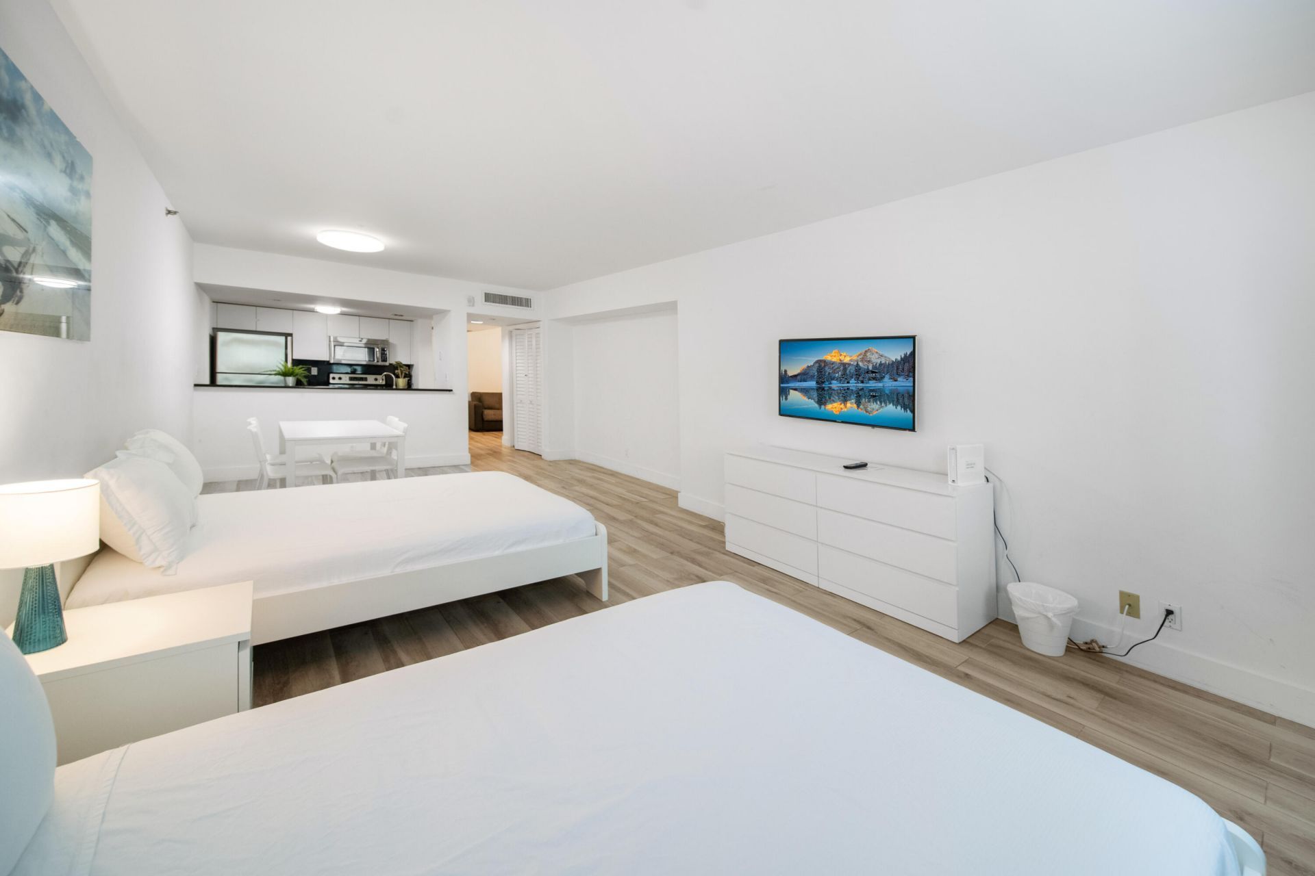 834 Ocean Drive, Unit 406, Miami Beach, FL 33139 Photo