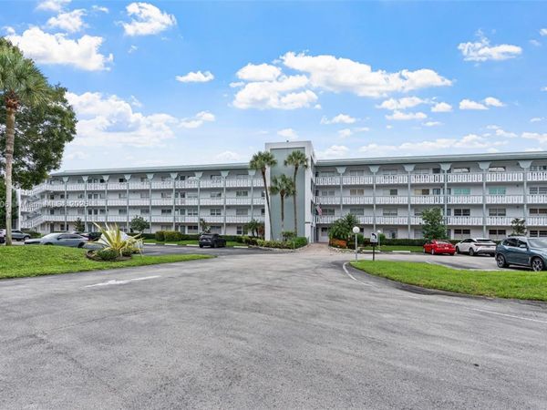 2802 Victoria Way, Unit K4, Coconut Creek, FL 33066