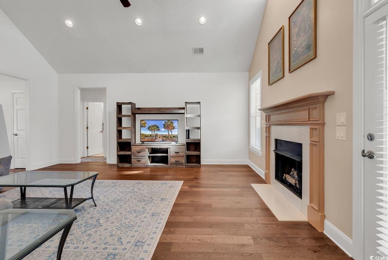 543 Belton Dr. Photo 8