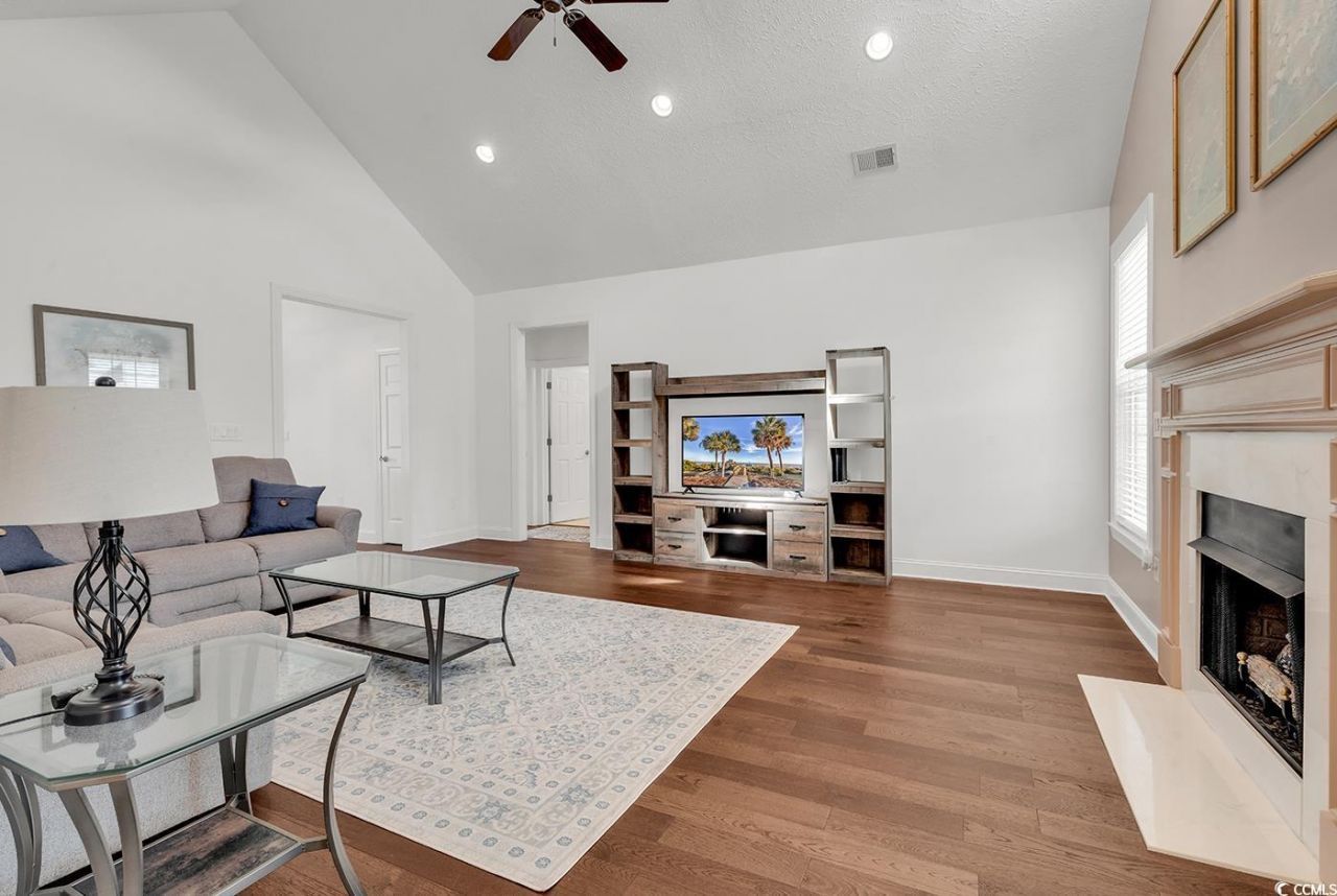 543 Belton Dr. Photo 9