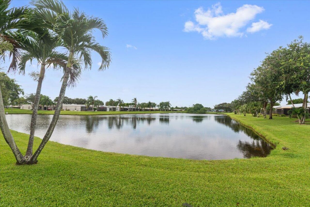 9244 Flynn Circle, Unit 2, Boca Raton, FL 33496 Photo