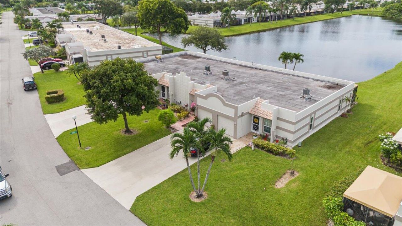 9244 Flynn Circle, Unit 2, Boca Raton, FL 33496 Photo