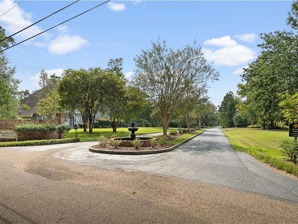 104 BLACKBURN Place, Covington, LA 70433