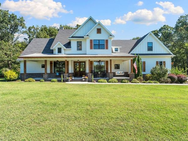 4205 Rainbow Farm Road, Bentonville, AR 72713