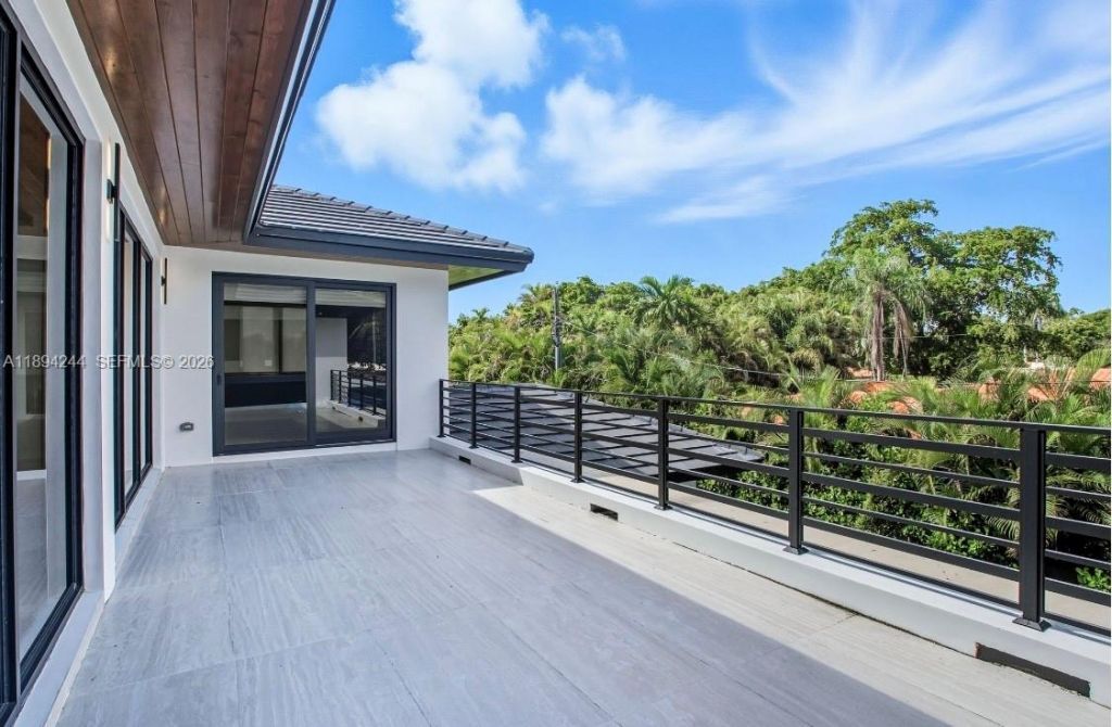 1515 Urbino, Coral Gables, FL 33146 Photo