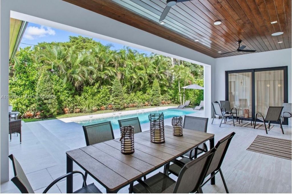 1515 Urbino, Coral Gables, FL 33146 Photo