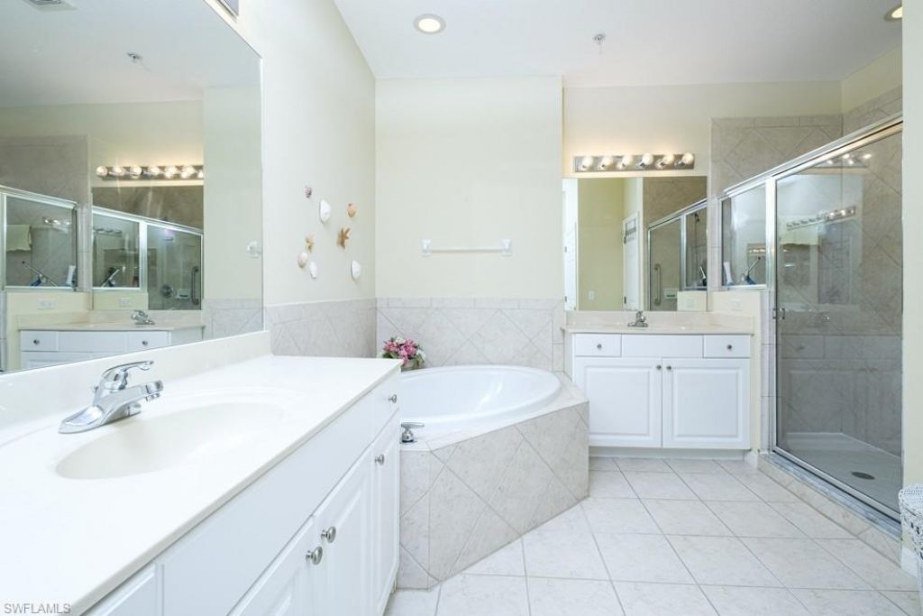 4873 Hampshire Ct, Unit 5-101, Naples, FL 34112 Photo