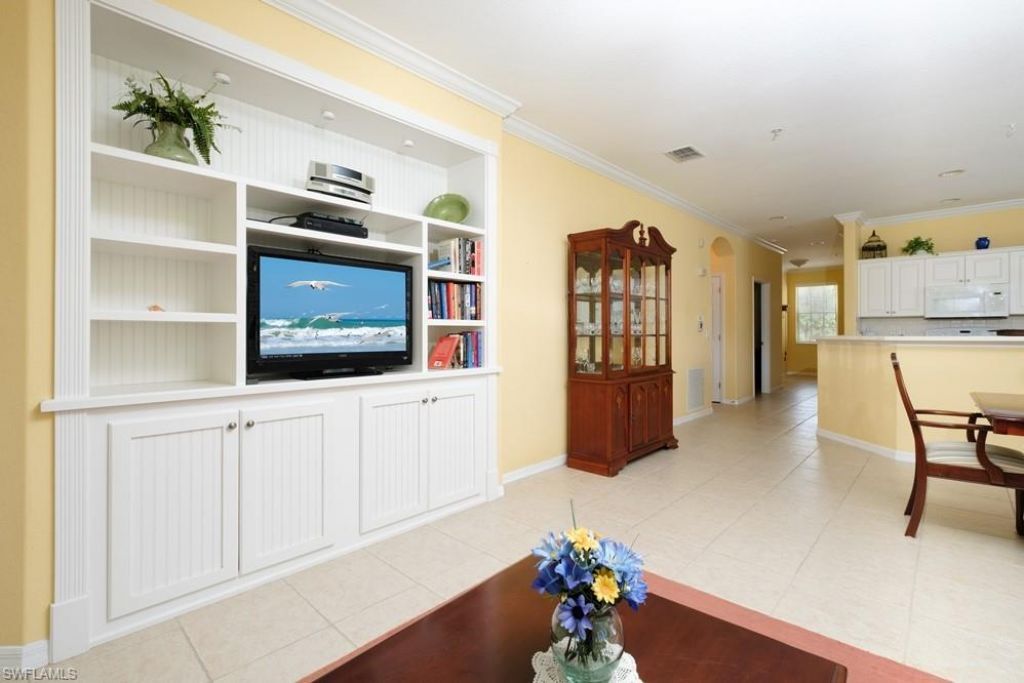 4873 Hampshire Ct, Unit 5-101, Naples, FL 34112 Photo