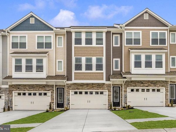 548 BARTHOLOMEW DRIVE, WAYNESBORO, PA 17268