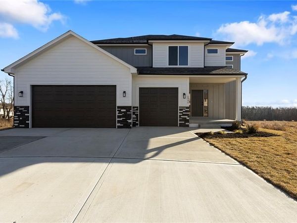 1345 N Holland Court, Independence, MO 64056