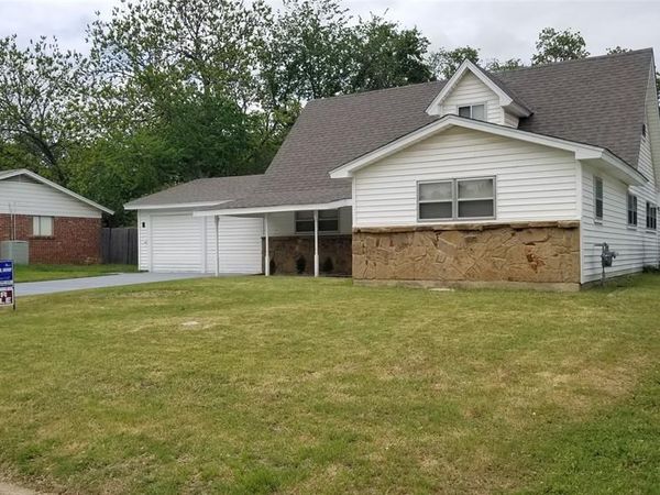 758 Briarwood Lane, Hurst, TX 76053