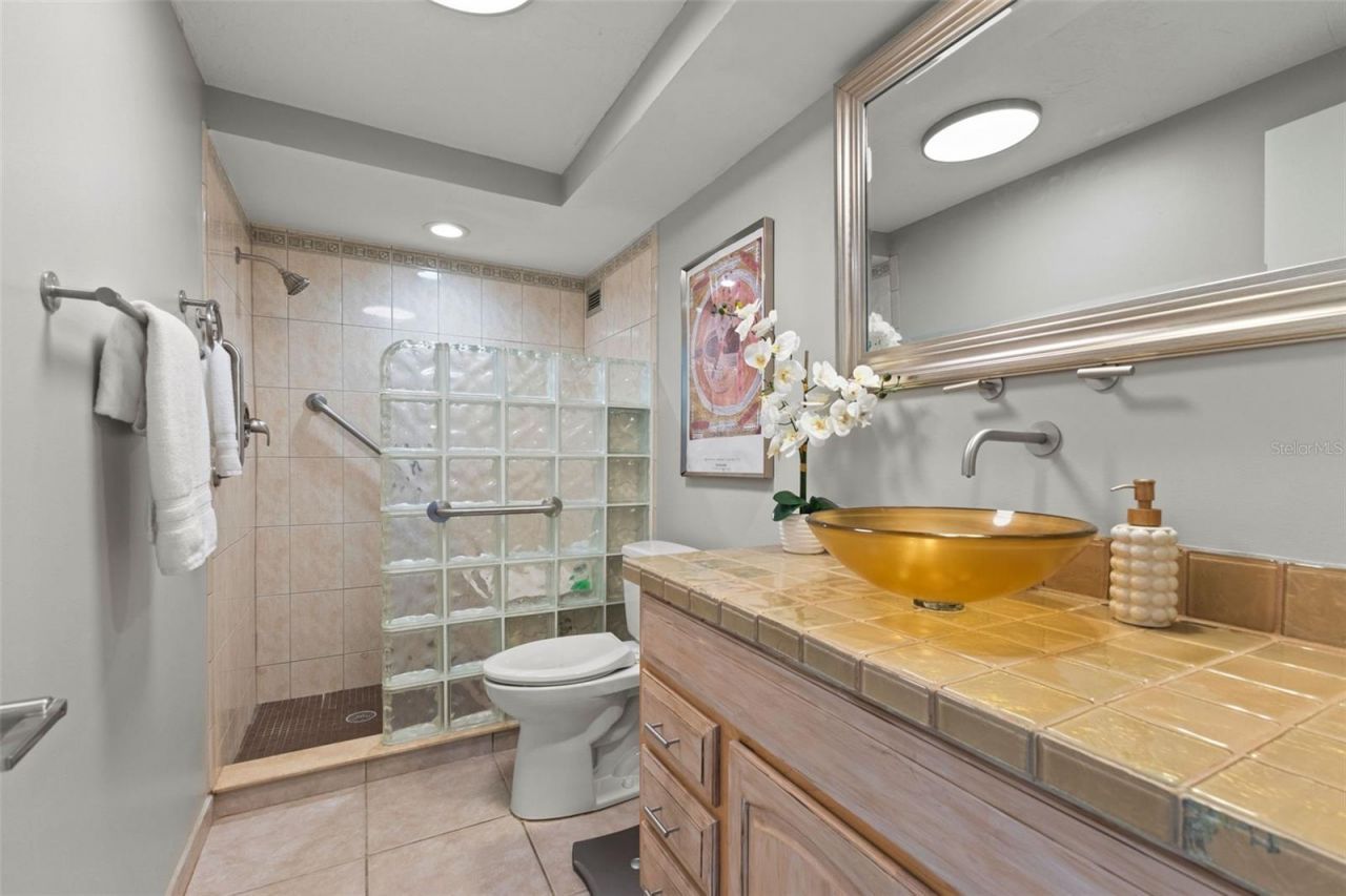 1111 N Gulfstream Avenue, Unit 6B, Sarasota, FL 34236 Photo