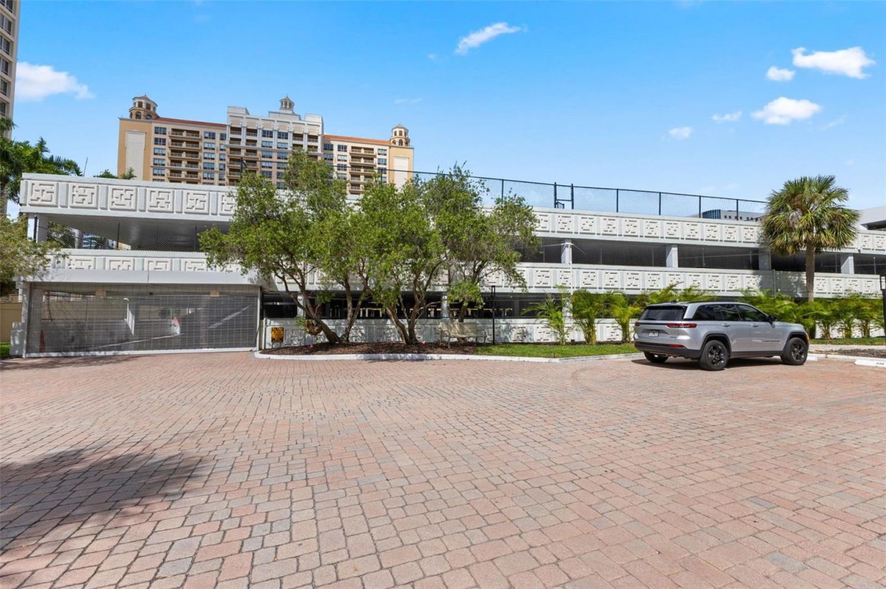 1111 N Gulfstream Avenue, Unit 6B, Sarasota, FL 34236 Photo