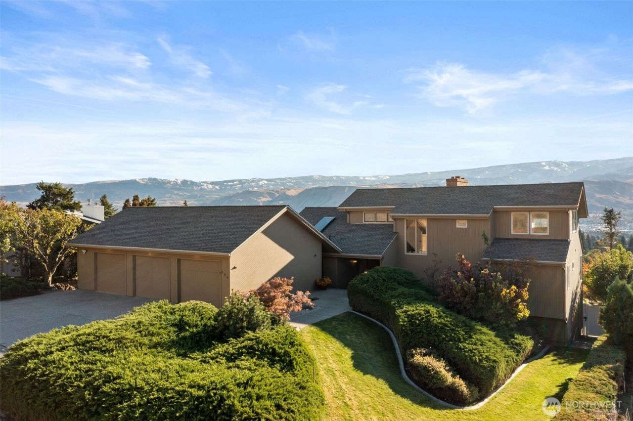 606 Ski View Drive, East Wenatchee, WA 98802 Main Photo