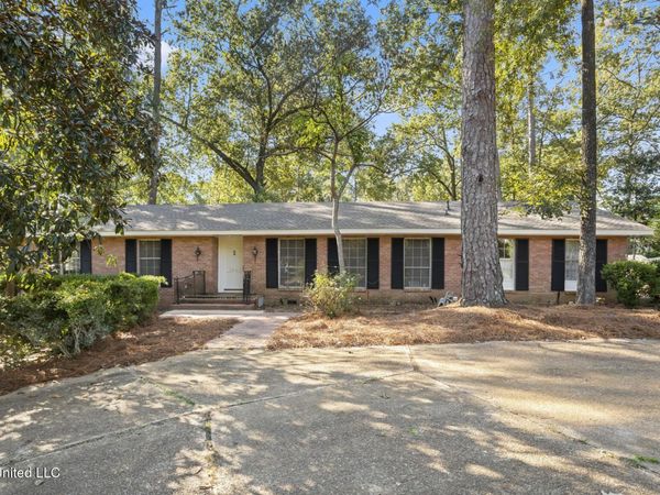 1903 Bellewood Road, Jackson, MS 39211