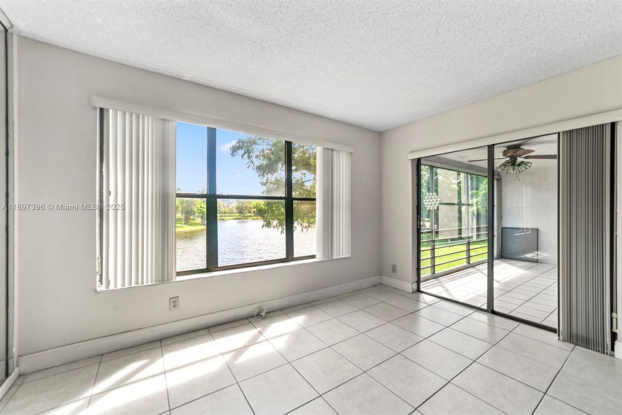 2311 S Cypress Bend Dr, Unit 217A, Pompano Beach, FL 33069 Photo