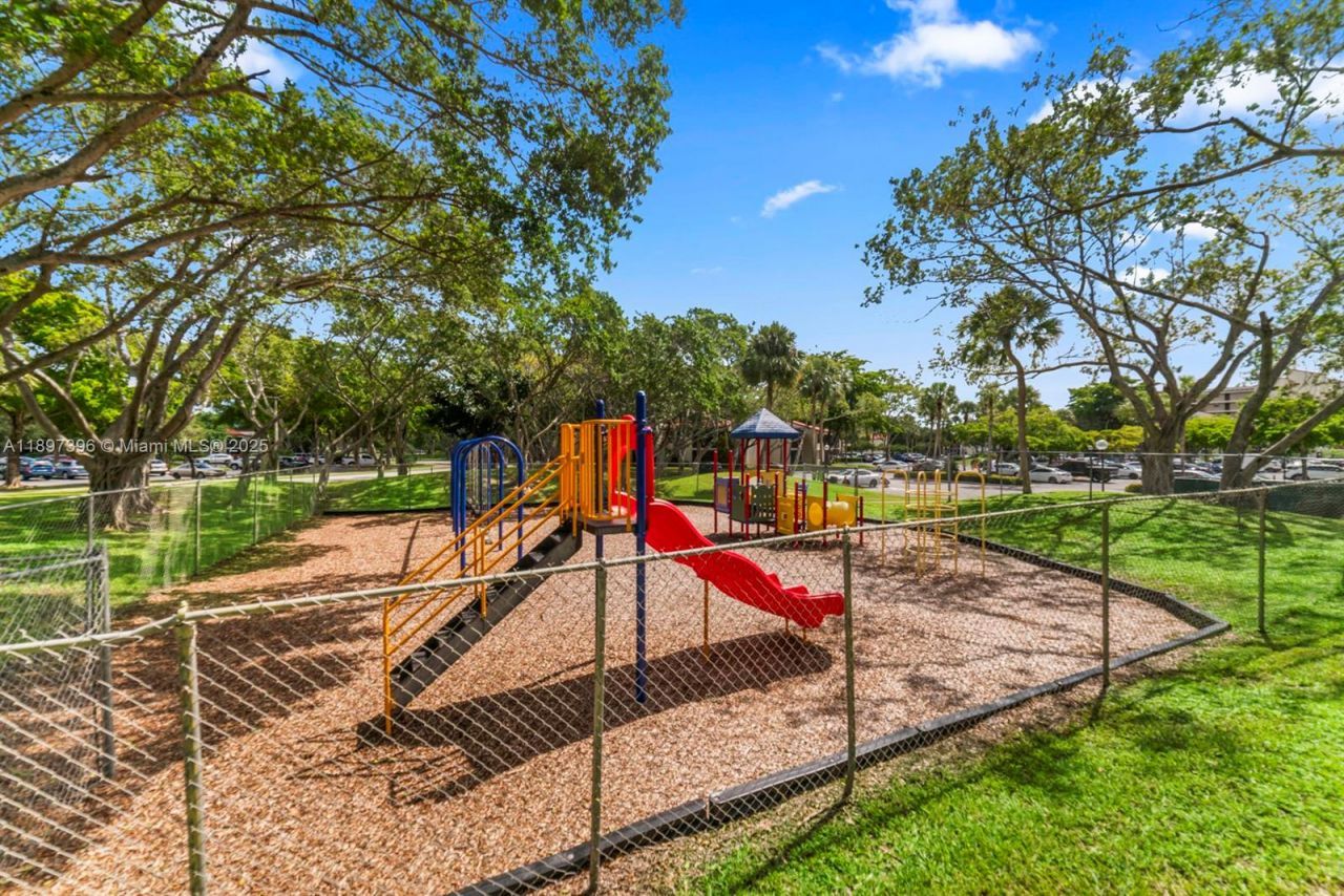 2311 S Cypress Bend Dr, Unit 217A, Pompano Beach, FL 33069 Photo