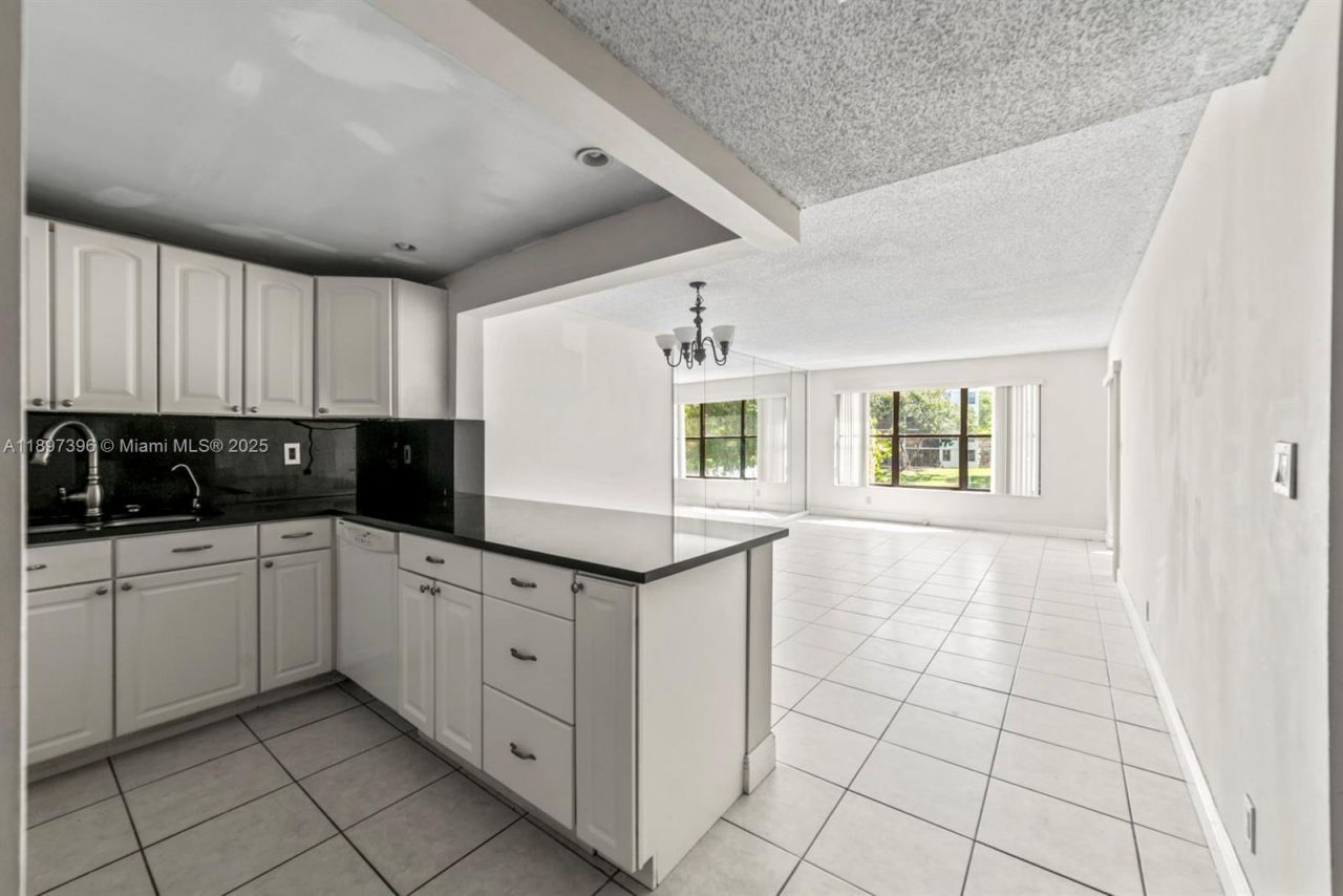 2311 S Cypress Bend Dr, Unit 217A, Pompano Beach, FL 33069 Photo