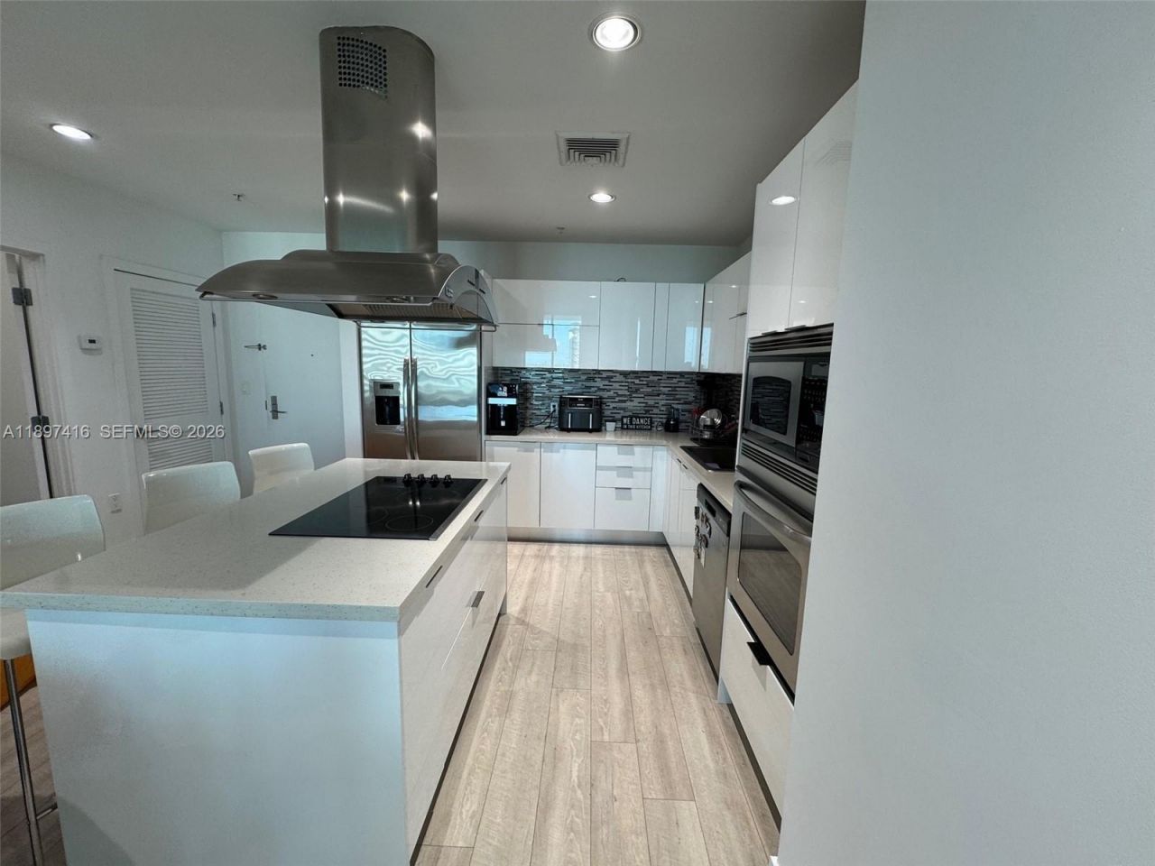 7928 East Dr, Unit 1202, North Bay Village, FL 33141 Photo