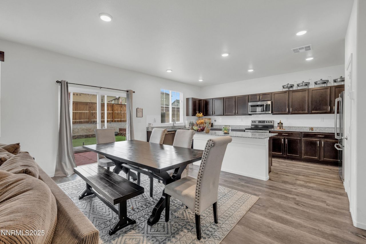 9758 Pelican Pointe Drive, Reno, NV 89506 Photo