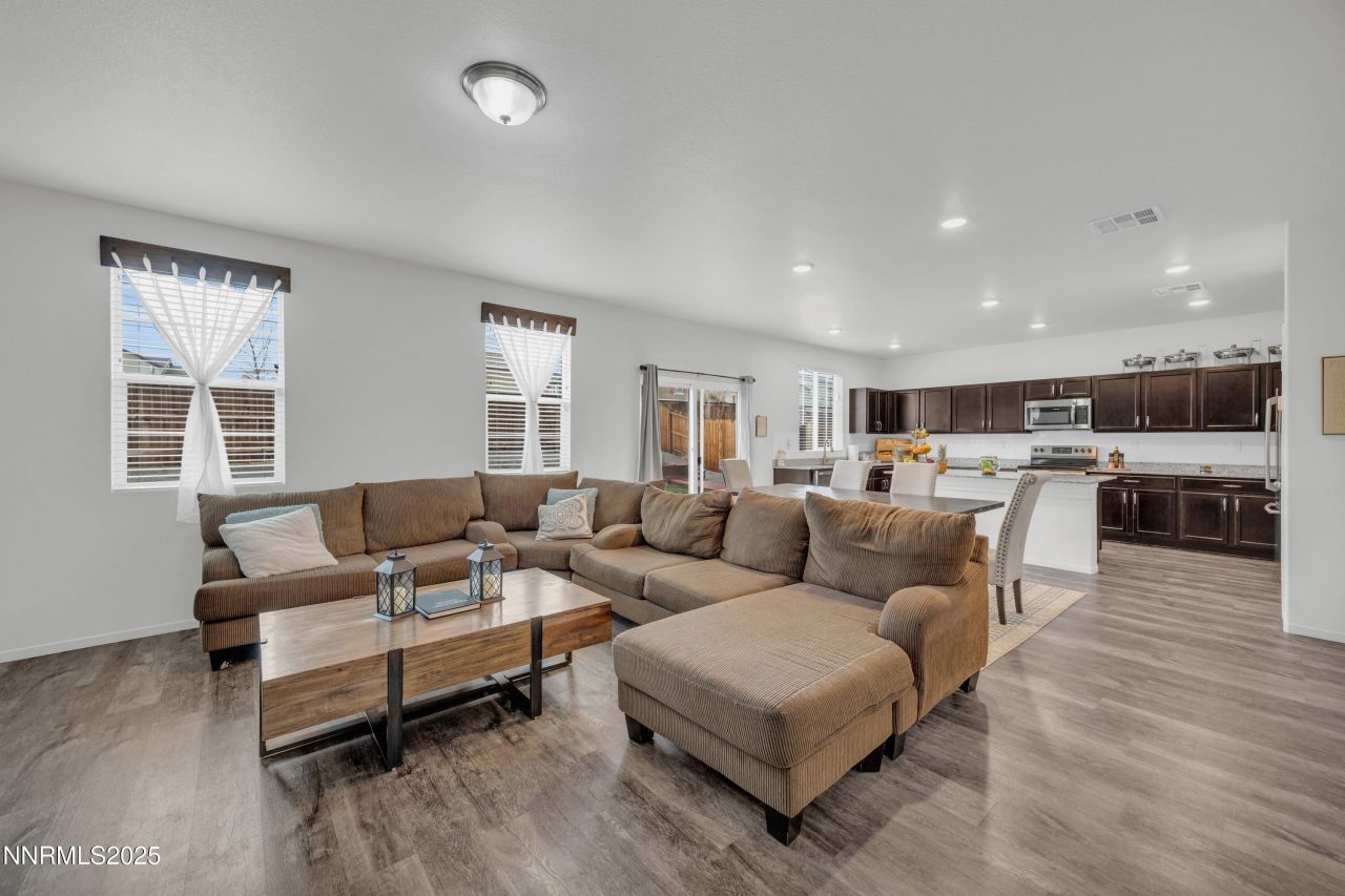 9758 Pelican Pointe Drive, Reno, NV 89506 Photo