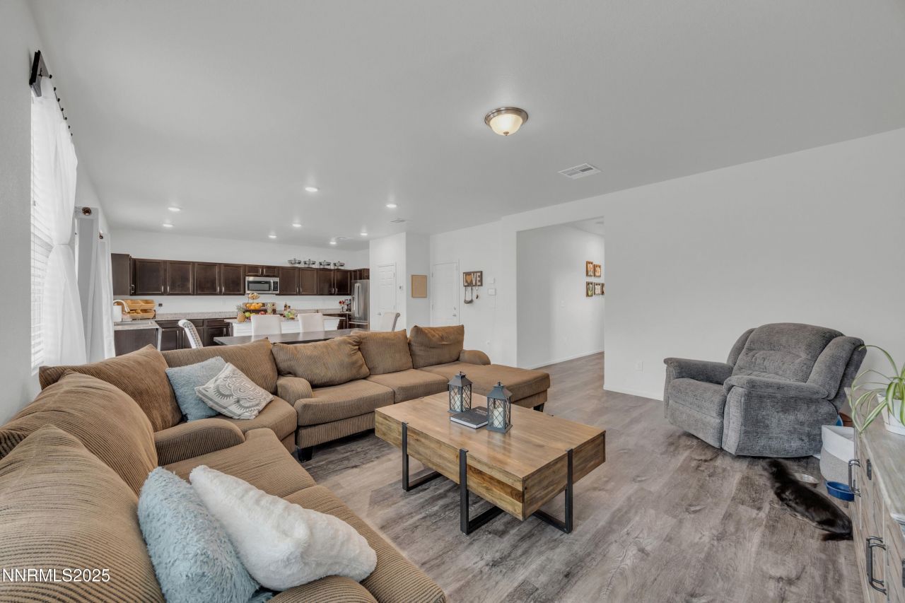 9758 Pelican Pointe Drive, Reno, NV 89506 Photo